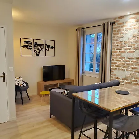 Superbe T2 Lumineux En Centre-ville - Parking