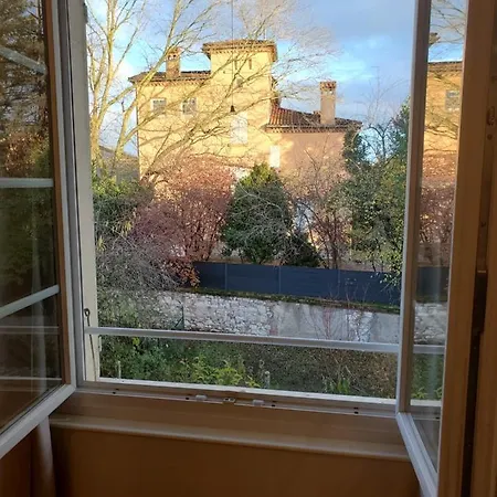 Superbe T2 Lumineux En Centre-ville - Parking